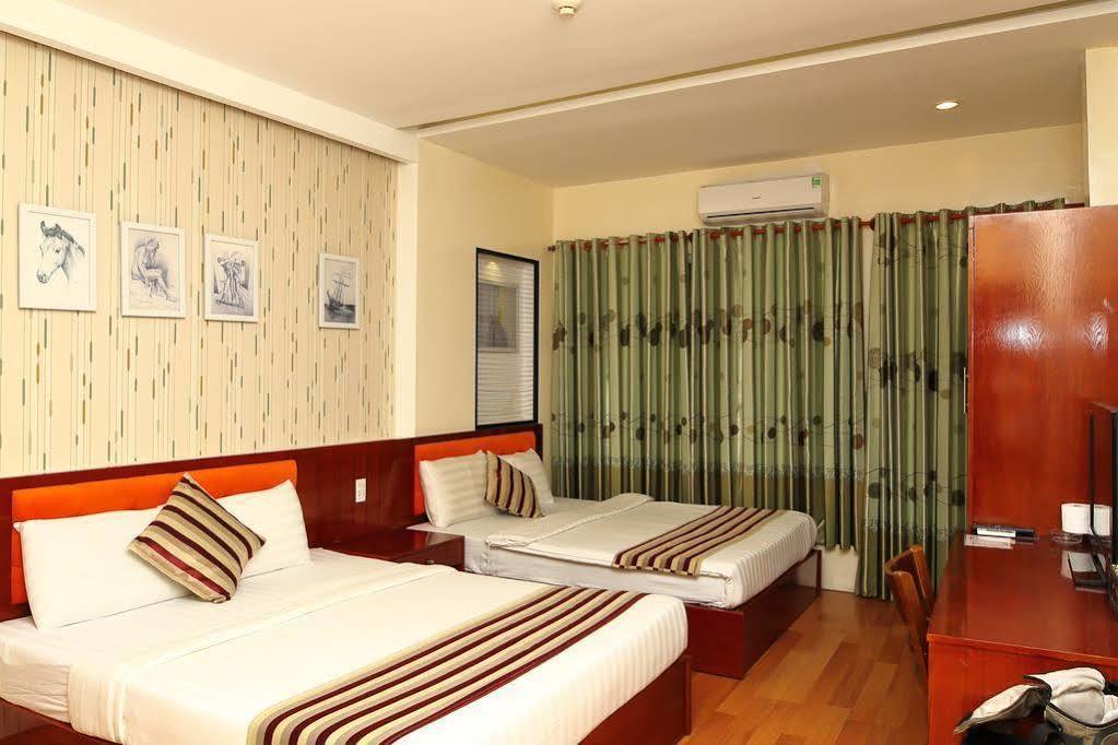 Saigon Crystal Hotel โฮจิมินห์ซิตี้ ภายนอก รูปภาพ