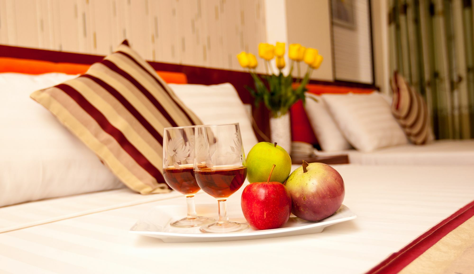 Saigon Crystal Hotel โฮจิมินห์ซิตี้ ภายนอก รูปภาพ