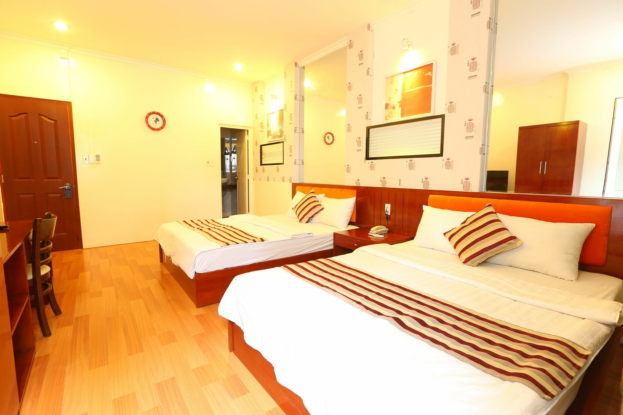 Saigon Crystal Hotel โฮจิมินห์ซิตี้ ภายนอก รูปภาพ
