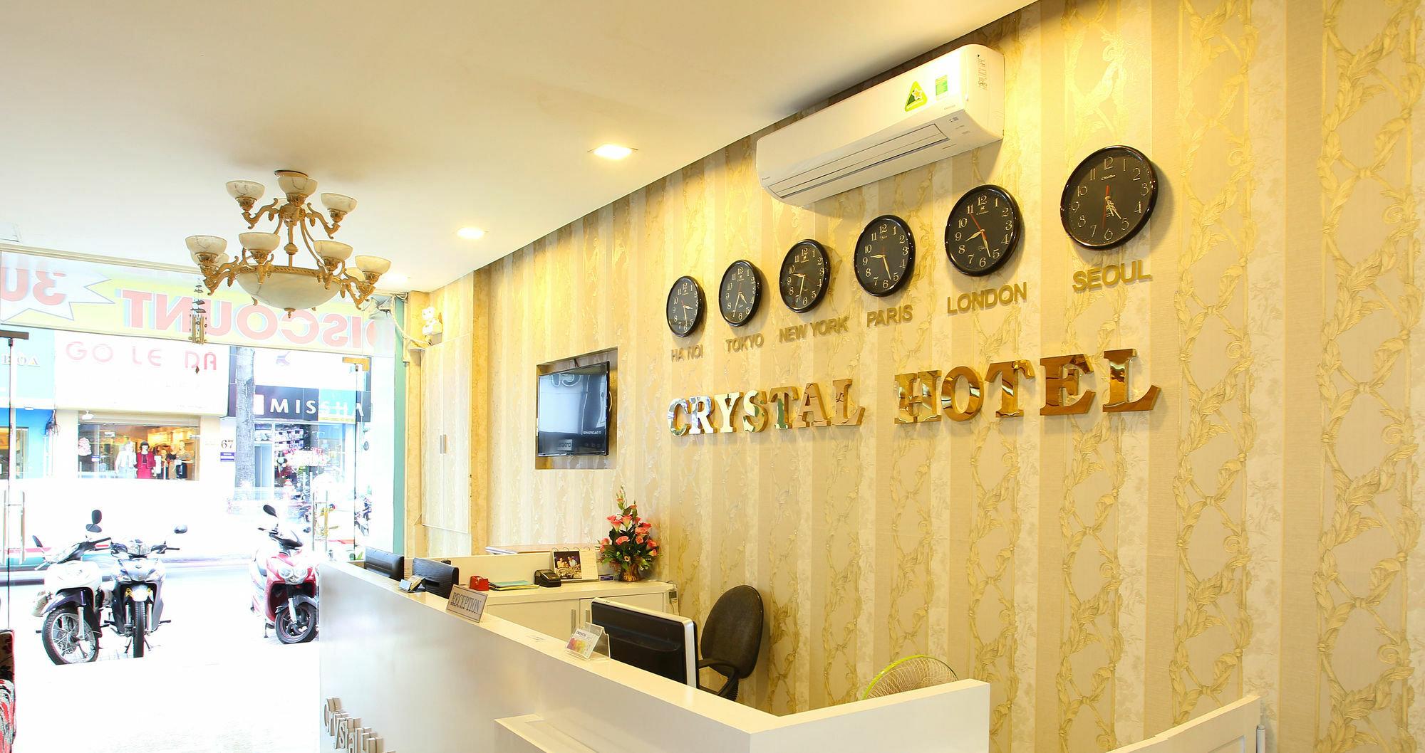Saigon Crystal Hotel โฮจิมินห์ซิตี้ ภายนอก รูปภาพ