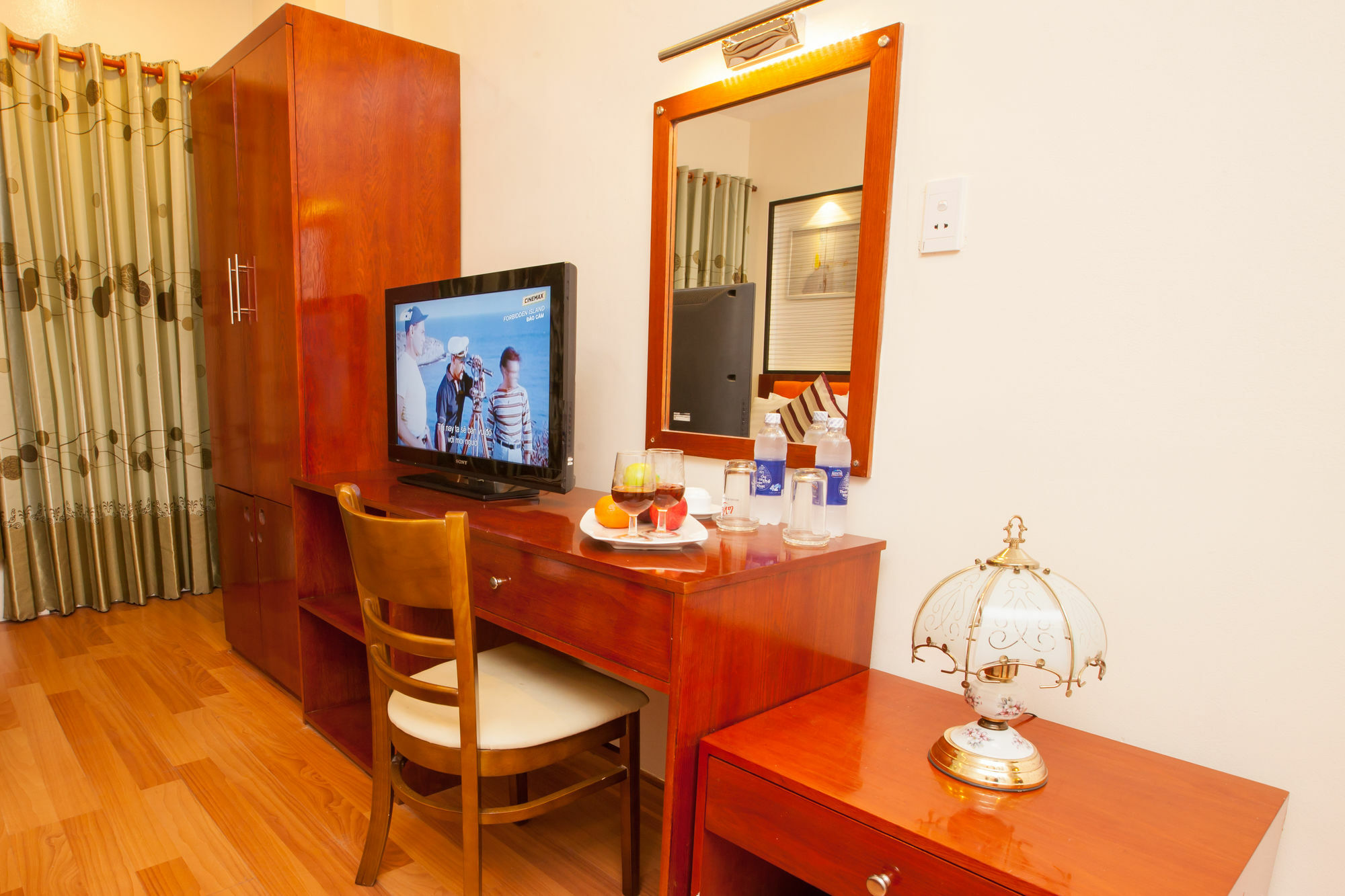 Saigon Crystal Hotel โฮจิมินห์ซิตี้ ภายนอก รูปภาพ